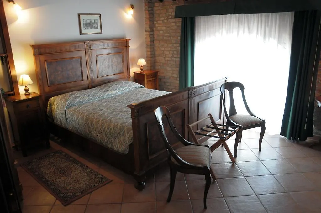 Agriturismo-R&B Corte Dei Gioghi Ferrara Farm stay
