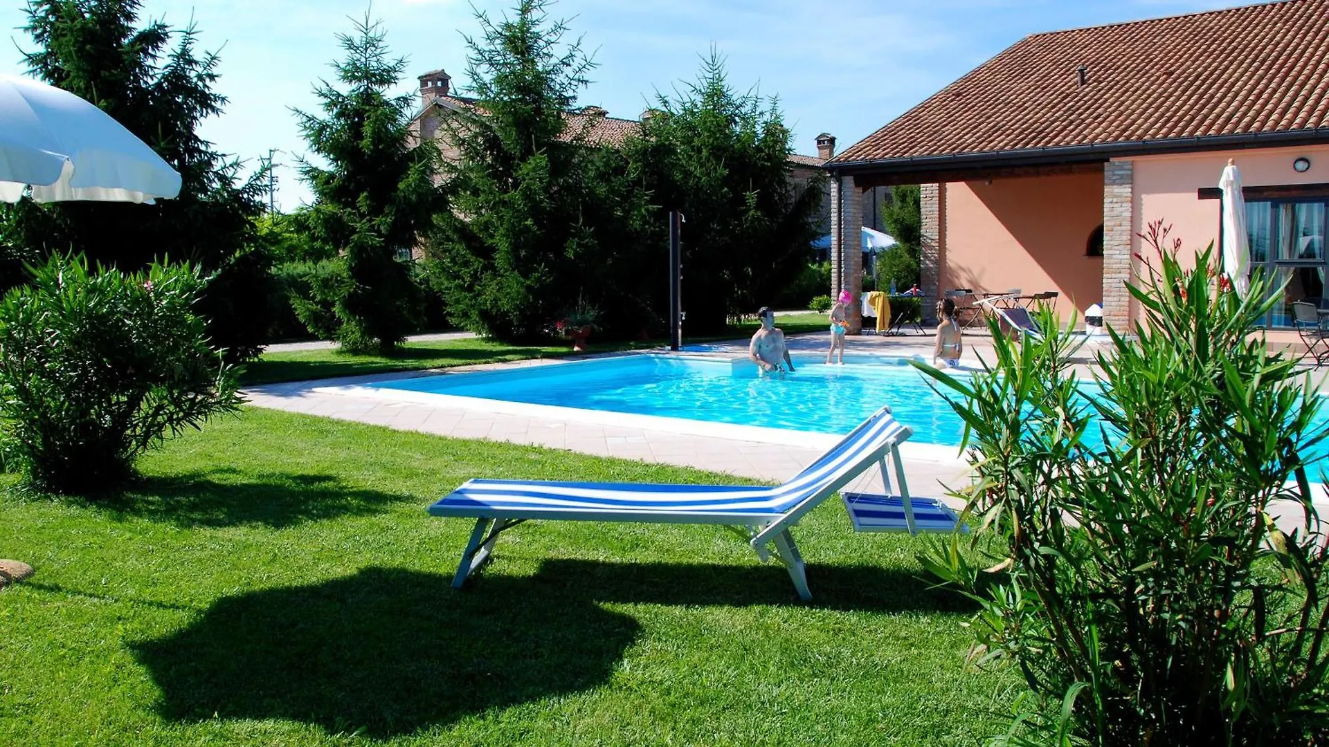 Agriturismo-R&B Corte Dei Gioghi Ferrara Italy